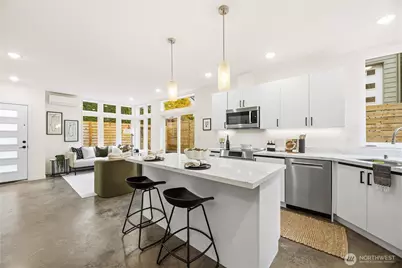 12037 Fremont Avenue N #1 & 2, Seattle, WA 98133 - Photo 30