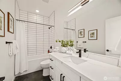 12037 Fremont Avenue N #1 & 2, Seattle, WA 98133 - Photo 20