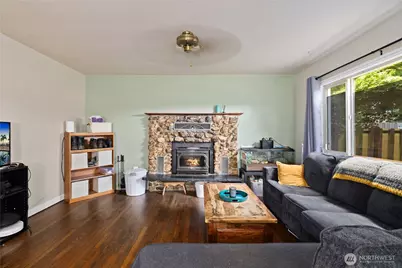 7121 Rainier Drive, Everett, WA 98203 - Photo 4