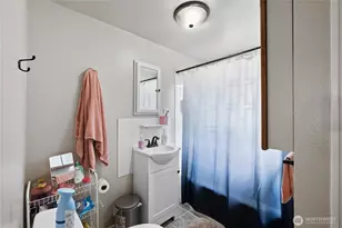 7121 Rainier Dr, Everett, WA 98203 - Photo 16