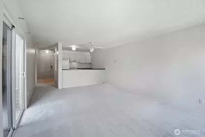 17431 Ambaum Boulevard S #B12, Seattle, WA 98148 - Photo 4