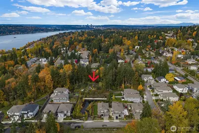 11428 SE 82nd Street, Newcastle, WA 98056 - Photo 2