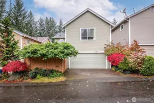 36703 SE Gravenstein Ct, Snoqualmie, WA 98065 - Photo 2