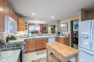 36703 SE Gravenstein Ct, Snoqualmie, WA 98065 - Photo 12