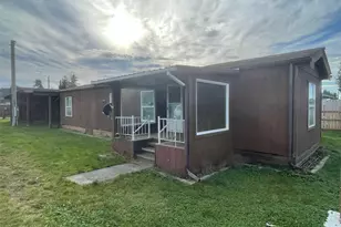 131 SW E St, Forks, WA 98331 - Photo 14