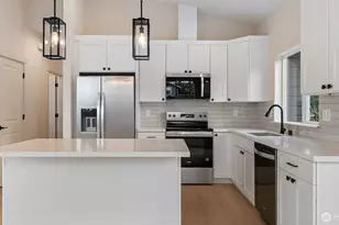 3205 19th St, Everett, WA 98201 - Photo 4