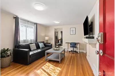 10019 Interlake Avenue N, Seattle, WA 98133 - Photo 10