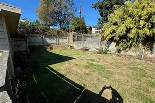 10019 Interlake Ave N, Seattle, WA 98133 - Photo 8