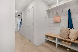 1412 N 47th St, Seattle, WA 98103 - Photo 4