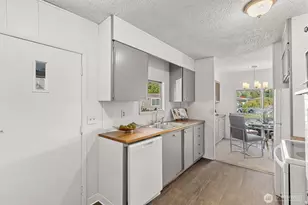 11622 Silver Lake Rd, Everett, WA 98208 - Photo 16