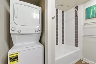 900 Lenora St, Seattle, WA 98121 - Photo 20