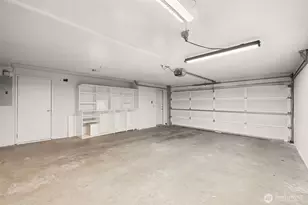 2410 Aurora Ave N, Seattle, WA 98109 - Photo 26