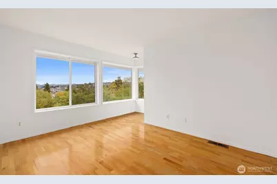 2410 Aurora Avenue N #105, Seattle, WA 98109 - Photo 14