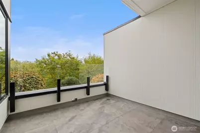 2410 Aurora Avenue N #105, Seattle, WA 98109 - Photo 22