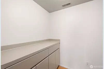 2410 Aurora Avenue N #105, Seattle, WA 98109 - Photo 12