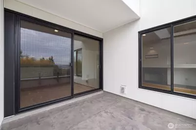 2410 Aurora Avenue N #105, Seattle, WA 98109 - Photo 24