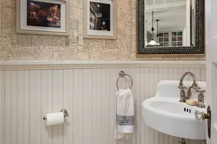 1229 9th Ave W, Seattle, WA 98119 - Photo 18