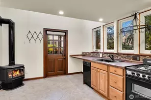 1512 10th Ave W, Seattle, WA 98119 - Photo 24