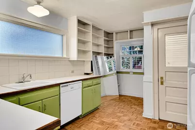 1512 10th Avenue W, Seattle, WA 98119 - Photo 6