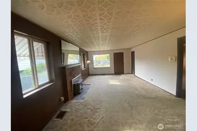9022 36th Avenue SW, Seattle, WA 98126 - Photo 2