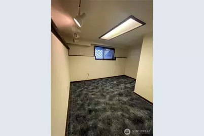 9022 36th Avenue SW, Seattle, WA 98126 - Photo 10
