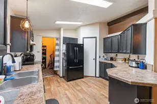 1009 Lord St, Kelso, WA 98626 - Photo 14