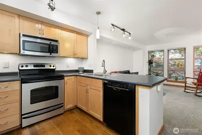 827 Hiawatha Place S #212, Seattle, WA 98144 - Photo 4