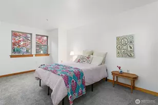 827 Hiawatha Pl S, Seattle, WA 98144 - Photo 8