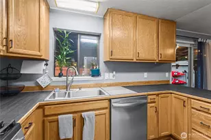 2403 SE Converse Pl, Port Orchard, WA 98367 - Photo 8