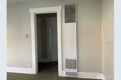 530 E Pioneer, Puyallup, WA 98372 - Photo 10