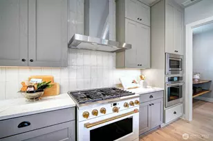 12818 NE 65th Ln, Kirkland, WA 98033 - Photo 8