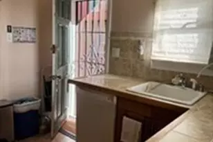 830 NE 67th St, Seattle, WA 98115 - Photo 20