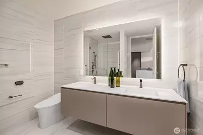 838 Avenue Square NE #308, Bellevue, WA 98004 - Photo 8