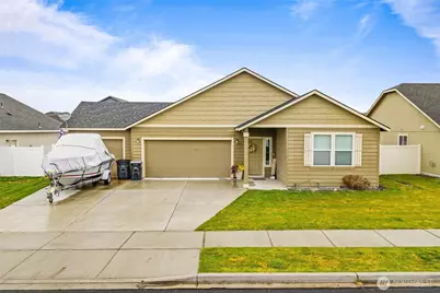 1354 Burr Avenue, Moses Lake, WA 98837 - Photo 1