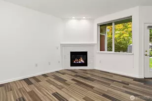 13000 Admiralty Way, Everett, WA 98204 - Photo 4