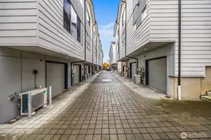 7132 Beacon Ave S, Seattle, WA 98108 - Photo 28