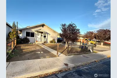 812 Ferry Street, Wenatchee, WA 98801 - Photo 2