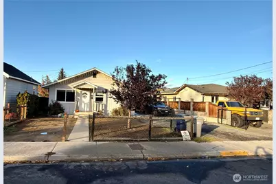 812 Ferry Street, Wenatchee, WA 98801 - Photo 1