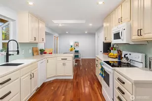 7419 NE 145th St, Kirkland, WA 98034 - Photo 10