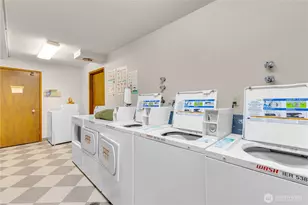 654 W Olympic Pl, Seattle, WA 98119 - Photo 32