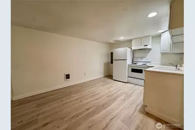 1409 W Railroad Avenue #B, Shelton, WA 98584 - Photo 2