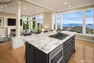 2507 Westmont Way W, Seattle, WA 98199 - Photo 14