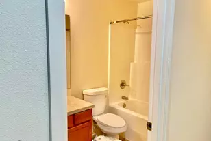 6827 41st St E, Fife, WA 98424 - Photo 16
