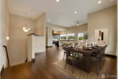 4020 NE 3rd Place, Renton, WA 98056 - Photo 2