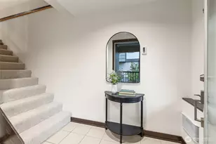 2516 Yale Ave. E., Seattle, WA 98102 - Photo 4