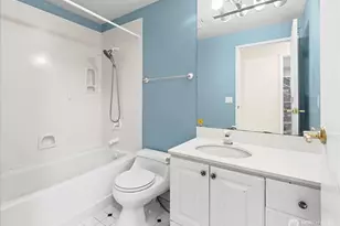 12020 NE 66th St, Kirkland, WA 98033 - Photo 20