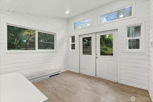 12020 NE 66th St, Kirkland, WA 98033 - Photo 32