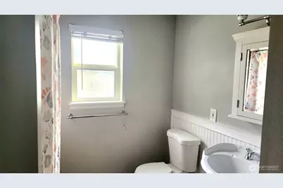 485 SW Bayshore Drive #C301, Oak Harbor, WA 98277 - Photo 10