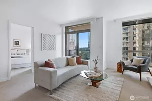 10650 NE 9th Pl, Bellevue, WA 98004 - Photo 2