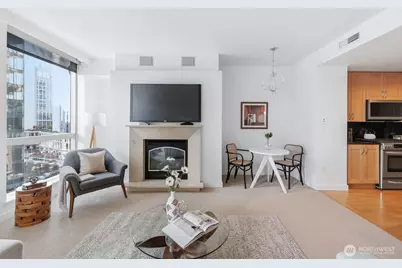 10650 NE 9th Place #923, Bellevue, WA 98004 - Photo 4